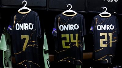 عبد العزيز السيد يرفض ارتداء الزمالك الزي الأسود لهذا السبب 