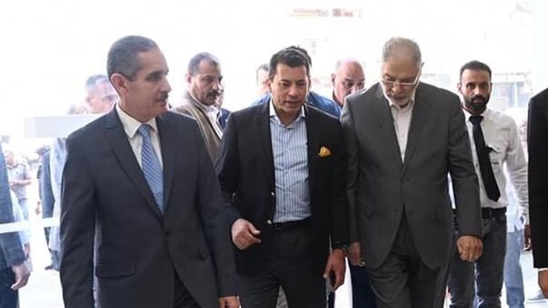 وزير الشباب والرياضة