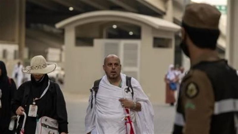 حجاج بيت الله يتوافدون
