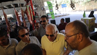 محافظ الجيزة يتفقد اليوم منفذ بيع اللحوم والسلع الغذائية بالأحياء 