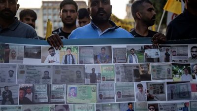 أودت بحياة 700 شخص بينهم مصريون، مسيرة في اليونان بعد عام على 