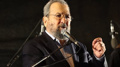 إيهود باراك: الحرب ضد حماس فاشلة ويجب وقفها بالمظاهرات