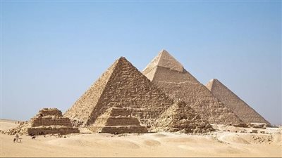 مصدر أمني يكشف حقيقة مزاعم الإخوان بشأن فيديو الأهرامات