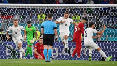 بعضها مفاجآت كبرى وأخرى بداية لمسيرة ناجحة نحو التتويج باللقب.. نتائج المباريات الافتتاحية في جميع نسخ بطولة اليورو