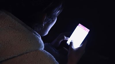 احذر.. عقوبات صارمة لتسجيل المكالمات الهاتفية 