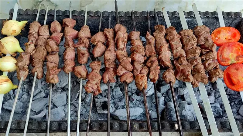  اللحوم المشوية على