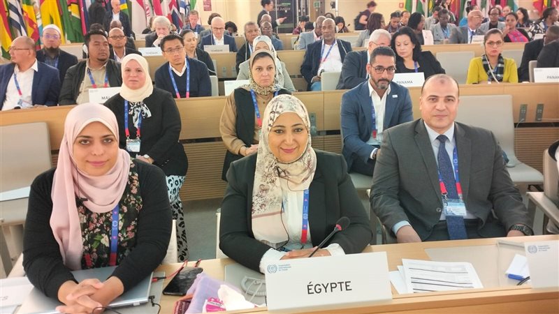 وفد وزارة العمل يشارك