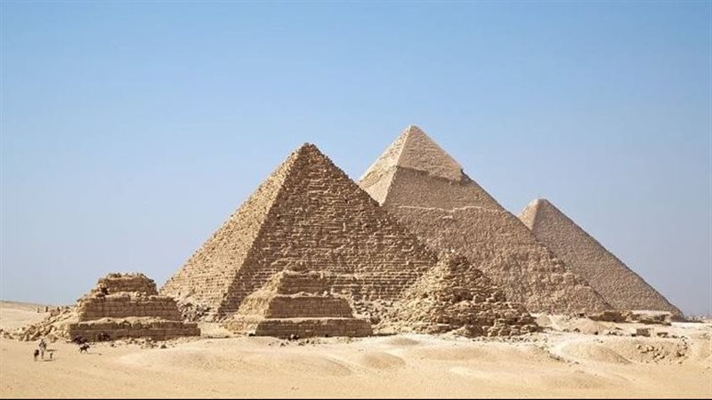 الاهرامات 