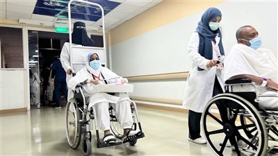 بعد عملية استغرقت 90 دقيقة، حاجة مغربية تستعيد حركتها وتواصل مناسك الحج