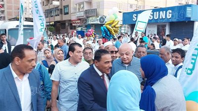 محافظ مطروح يصل إلى المسجد الكبير لأداء صلاة عيد الأضحى وسط الأهالي (صور)