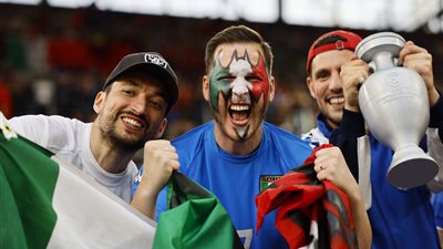 شاهد جنون جماهير إيطاليا خلال مباراة ألبانيا بـ يورو 2024