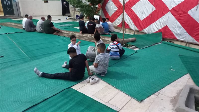 الأطفال يشاركون في
