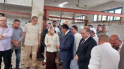 محافظ مطروح يتفقد المجزر الآلي بأول أيام عيد الأضحى (صور)