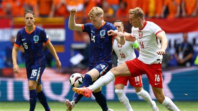  هولندا تسجل هدف التعادل أمام بولندا