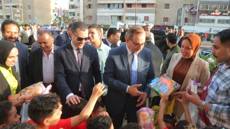 محافظ كفر الشيخ يزور