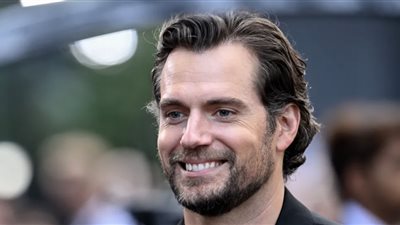 هنري كافيل ينشر صورة لغرفة مولوده الأول