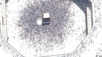 صور من الفضاء للمسجد الحرام ومشعر منى في أول أيام عيد الأضحى