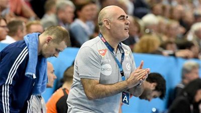 كرة اليد، كارلوس باستور يصل القاهرة لقيادة معسكر المنتخب