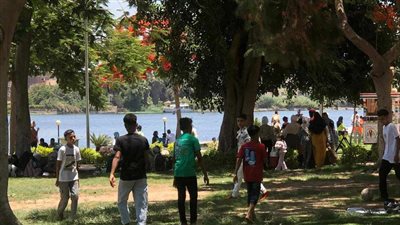 إقبال كبير على حدائق القناطر الخيرية في ثاني أيام عيد الأضحى (صور)