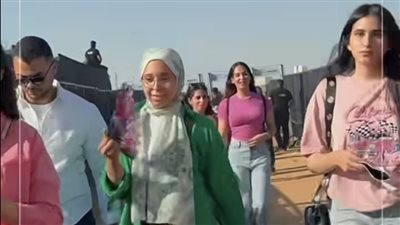 بدء توافد الجمهور على حفل تامر حسني بالشيخ زايد (صور)