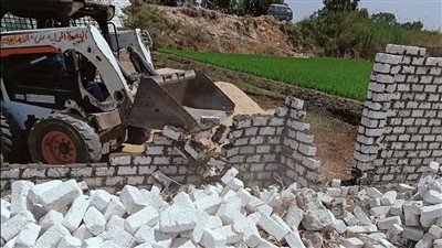 إزالة 5 حالات بناء مخالف في الإسماعيلية (صور)