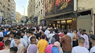 سينمات وسط البلد كاملة العدد في ثاني أيام عيد الأضحى (فيديو وصور)