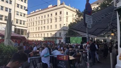 الشنيتزل أفضل من الرغيف الفرنسي، النمساويون يزعجون الفرنسيين قبل موقعة اليورو (فيديو)