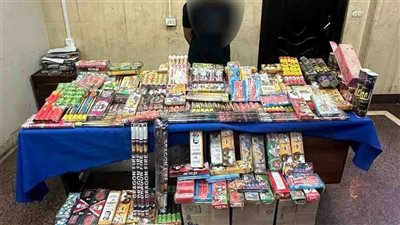 حبس 5 أشخاص لحيازتهم كمية من الألعاب النارية في القاهرة