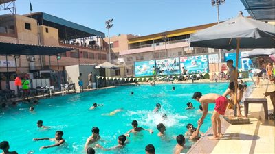 حمامات السباحة ملجأ مواطني القليوبية للهروب من الحرارة المرتفعة (صور)