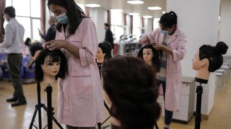 الشعر المستعار، فيتو