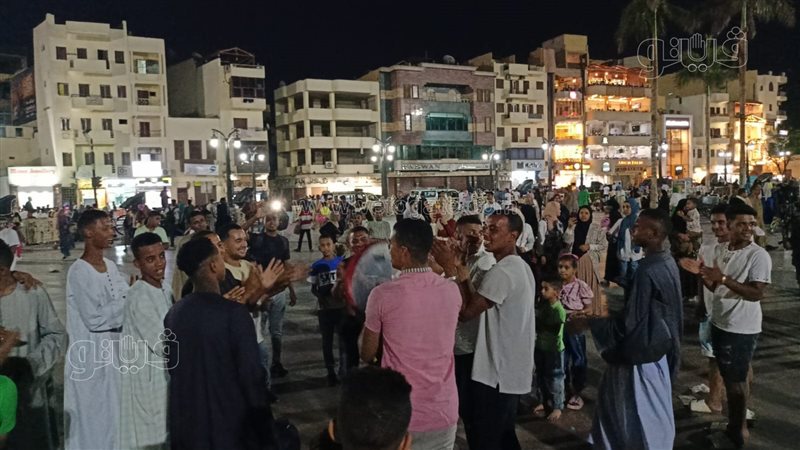 الاحتفالات بالعيد،