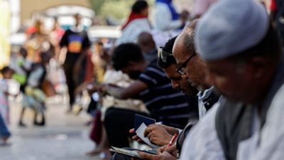 كيف يواجه القانون عمليات تهريب اللاجئين؟ 