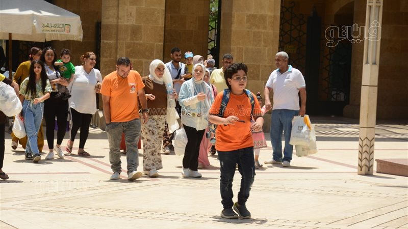 حديقة الأزهر بعيد