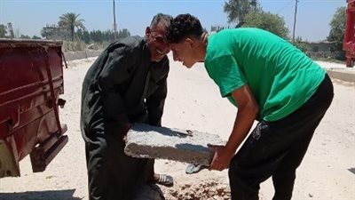 محافظ الشرقية يوجه بسرعة تركيب أغطية غرف الصرف بطريق الصالحية العزازي