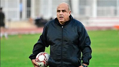 النيابة تسلم مدرب حراس مرمى المنتخب الأوليمبي 26 سبيكة ذهبية