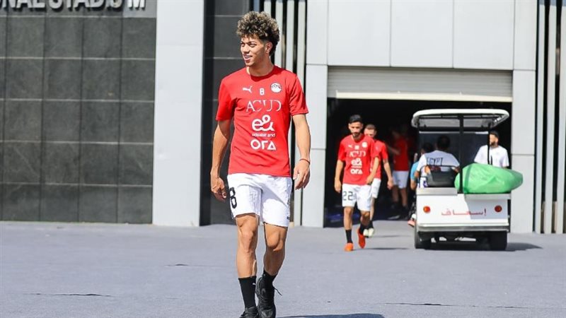 إمام عاشور لاعب الأهلي