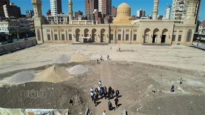 محافظ كفرالشيخ يتابع أعمال تطوير ساحة ميدان المسجد الإبراهيمى بدسوق