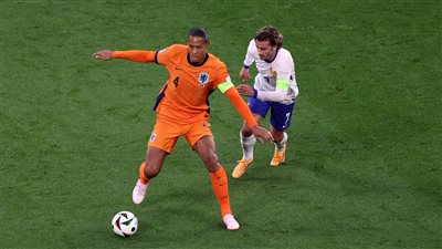 يورو 2024، تعادل سلبي بين هولندا وفرنسا بعد 75 دقيقة وإلغاء هدف
