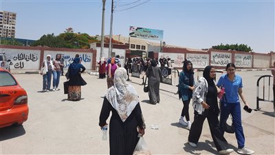 9744 طالبا بالثانوية العامة في الإسماعيلية يؤدون اليوم امتحان مادة اللغة العربية