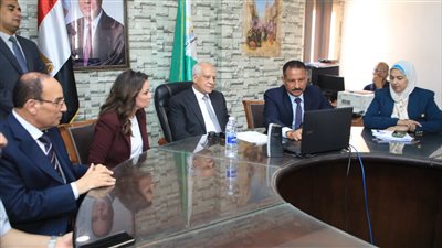 مدير تعليم الجيزة يتفقد امتحانات الثانوية العامة