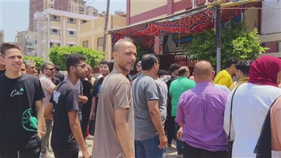 بدون شكاوى، خروج طلاب الثانوية العامة من امتحان العربي في الدقهلية (فيديو)