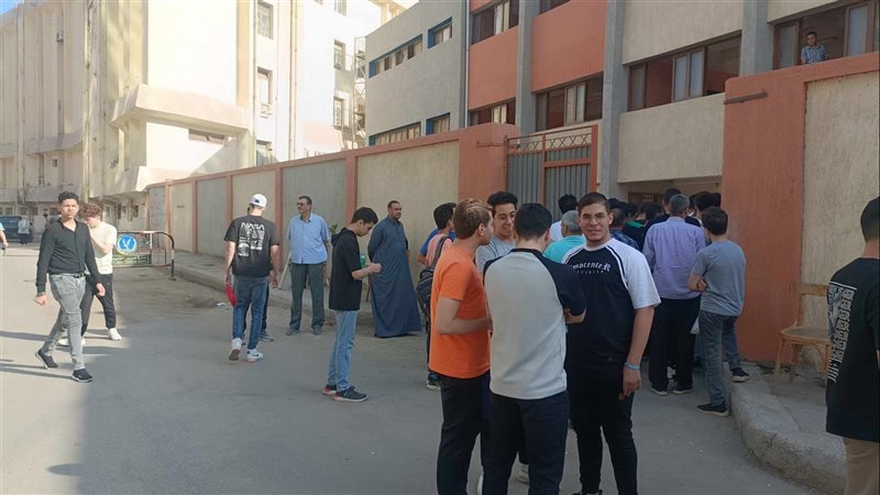 طلاب الثانوية العامة