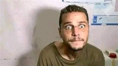 عائلته تعالج في مصر، من هو الأسير الفلسطيني بدر دحلان الذي أشعلت صورته مواقع التواصل