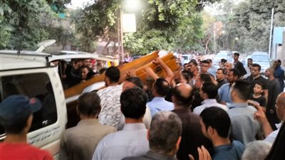 تشييع جثمان عامل قتله صاحب عمل رفض إعطاءه يوميته بالقليوبية (صور)