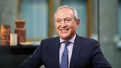 ناصف ساويرس يدرس مغادرة بريطانيا بسبب زيادة الضرائب