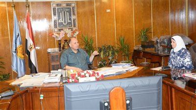 محافظ أسيوط يوجه بتقديم الخدمات وتوفير مطالب المستثمرين بالمناطق الصناعية