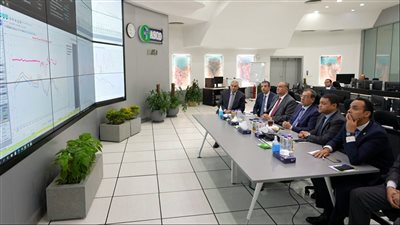 الملا يناقش مع جاسكو كيفية مواجهة الموجة الحارة