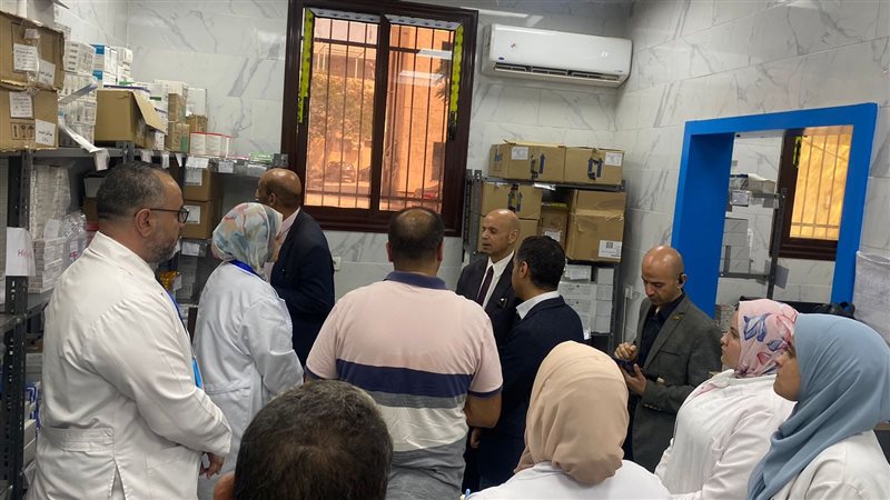  الكشف على 1400بقافلة