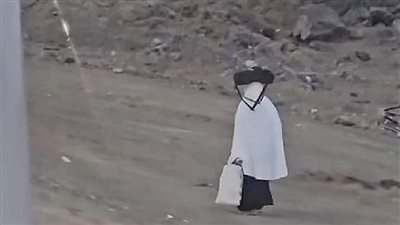 بعد سيرها على الأقدام 30 كيلو، استقبال الحاجة ماجدة في القناطر الخيرية بالزغاريد 