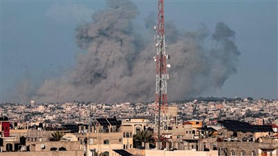 مصدر رفيع مستوى: وفد أمريكي يصل القاهرة لبحث التهدئة بغزة